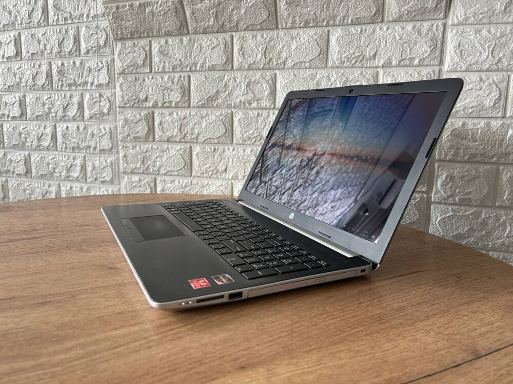 Купить ноутбук Б-класс HP 15-db0005dx / 15.6