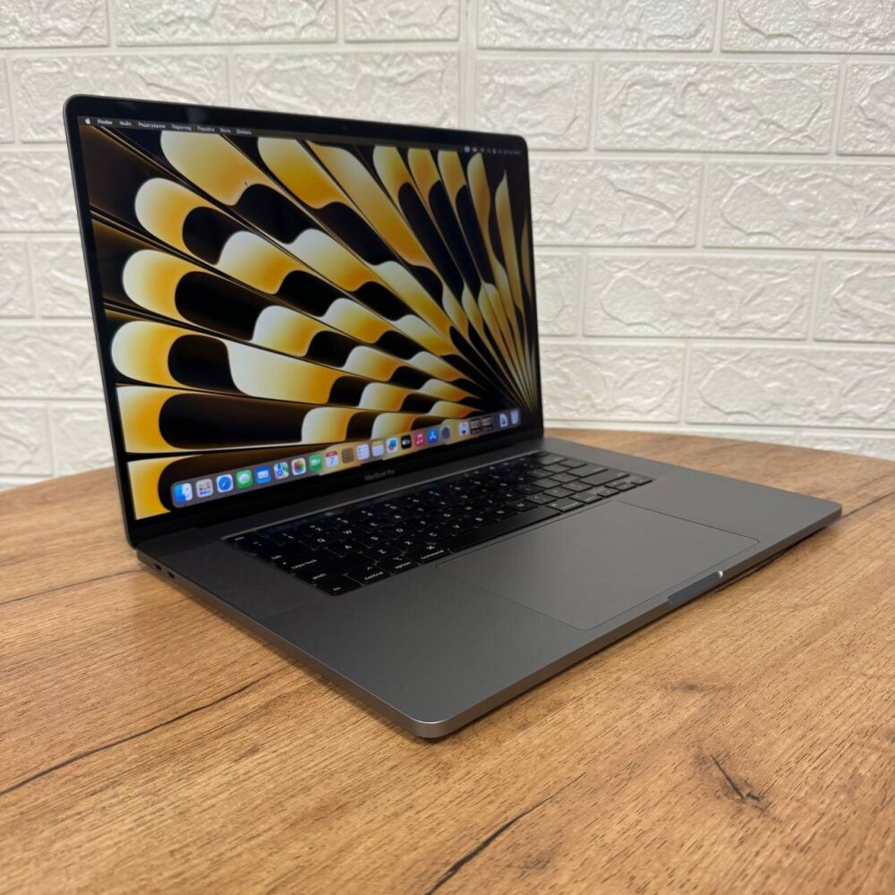 H*h様 MacbookPro 16インチ 2019 Core i9 16GB/ MacBook Pro (16-inch, 2019) - 技術仕様 - Apple サポート (日本)