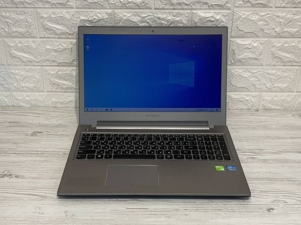 lenovoG500ノート　i5 3230M  ssd240G 15.6型大画面　ちょっと値下げ シンプルな装備の15.6型、Officeが付いたエントリーモデル「Lenovo
