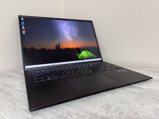 Ультрабук Б-клас LG Gram 17Z95P / 17" (2560x1600) IPS / Intel Core i7-1195G7 (4 (8) ядра по 2.9 - 5.0 GHz) / 16 GB DDR4 / 1000 GB SSD / Intel Iris Xe Graphics / WebCam / Win 11 Home
