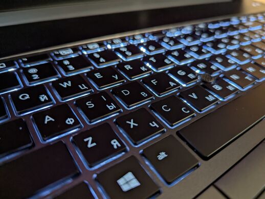 Мобільна робоча станція HP zBook 17 G4 / 17.3" (1920x1080) IPS / Intel Core i7-7700HQ (4 (8) ядра по 2.8 - 3.8 GHz) / 32 GB DDR4 / 512 GB SSD / nVidia Quadro P5000, 16 GB GDDR5X, 256-bit / WebCam / TouchID / Windows 10