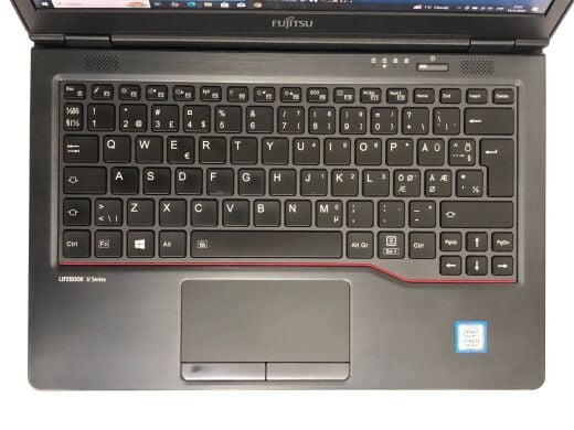 Нетбук Б-клас Fujitsu LifeBook U727 / 12.5" (1920x1080) IPS / Intel Core i5-7200U (2 (4) ядра по 2.5 - 3.1 GHz) / 8 GB DDR4 / 128 GB SSD / Intel HD Graphics 620 / WebCam / Win 10 Pro
