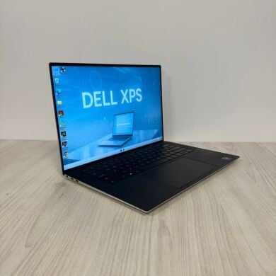 Игровой ноутбук Dell XPS 15 9510 / 15.6" (1920x1200) IPS / Intel Core i9-11900H (8 (16) ядер по 2.1 - 4.9 GHz) / 32 GB DDR4 / 512 GB SSD NVMe / nVidia GeForce RTX 3050 Ti, 4 GB GDDR6, 128-bit / WebCam