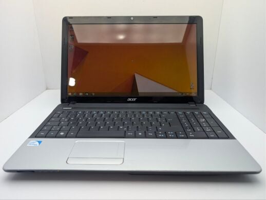 Ноутбук Acer Aspire E1-531 / 15.6" (1366x768) TN / Intel Pentium B960 (2 ядра по 2.2 GHz) / 8 GB DDR3 / 500 GB HDD / Intel HD Graphics / WebCam / DVD-ROM