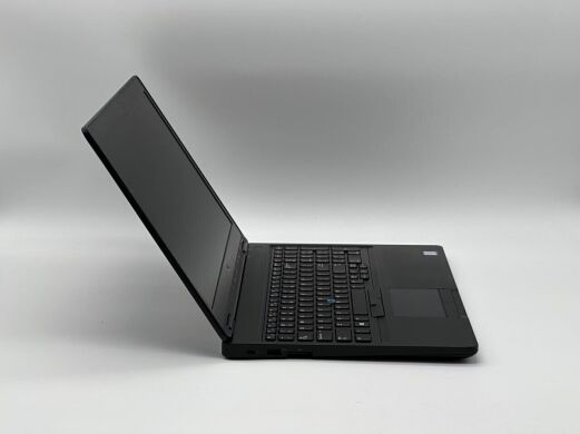 Ультрабук Dell Latitude 5590 / 15.6" (1920x1080) IPS / Intel Core i5-8365U (4 (8) ядра по 1.6 - 4.1 GHz) / 8 GB DDR4 / 250 GB SSD / Intel UHD Graphics 620 / WebCam