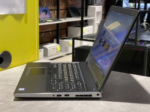 Мобільна робоча станція Dell Precision 7530 / 15.6" (1920x1080) IPS / Intel Core i7-8750H (6 (12) ядер по 2.2 - 4.1 GHz) / 16 GB DDR4 / 480 GB SSD / nVidia Quadro P3200, 6 GB GDDR5, 192-bit