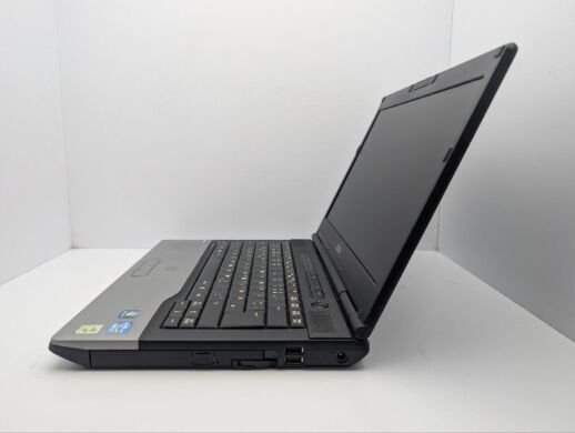 Ноутбук Fujitsu LifeBook S752 / 14" (1366x768) TN / Intel Core i5-3320M (2 (4) ядра по 2.6 - 3.3 GHz) / 6 GB DDR3 / 500 GB HDD / Intel HD Graphics 4400