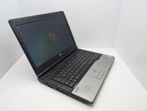 Ноутбук Fujitsu LifeBook S752 / 14" (1366x768) TN / Intel Core i5-3320M (2 (4) ядра по 2.6 - 3.3 GHz) / 6 GB DDR3 / 500 GB HDD / Intel HD Graphics 4400
