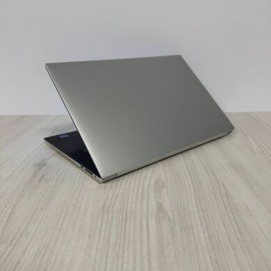 Игровой ноутбук Dell XPS 15 9510 / 15.6" (1920x1200) IPS / Intel Core i9-11900H (8 (16) ядер по 2.1 - 4.9 GHz) / 32 GB DDR4 / 512 GB SSD NVMe / nVidia GeForce RTX 3050 Ti, 4 GB GDDR6, 128-bit / WebCam