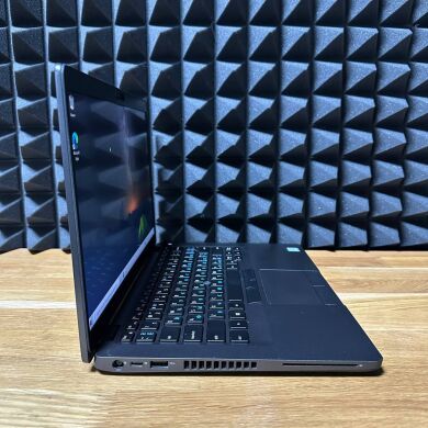 Ультрабук Dell Latitude 5400 / 14" (1920x1080) IPS / Intel Core i5-8265U (4 (8) ядра по 1.6 - 3.9 GHz) / 8 GB DDR4 / 256 GB SSD / Intel UHD Graphics / WebCam