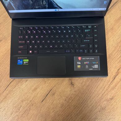 Ігровий ноутбук Б-клас MSI Vector GP66 12UHSO / 15.6" (1920x1080) IPS / Intel Core i7-12650H (10 (16) ядер по 3.5 - 4.7 GHz) / 16 GB DDR5 / 1000 GB SSD NVMe / nVidia GeForce RTX 3080 Ti, 16 GB GDDR6, 256-bit / WebCam