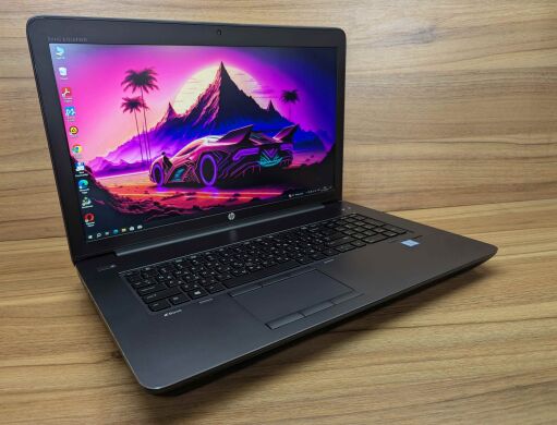 Мобільна робоча станція HP zBook 17 G4 / 17.3" (1920x1080) IPS / Intel Core i7-7700HQ (4 (8) ядра по 2.8 - 3.8 GHz) / 32 GB DDR4 / 512 GB SSD / nVidia Quadro P5000, 16 GB GDDR5X, 256-bit / WebCam / TouchID / Windows 10