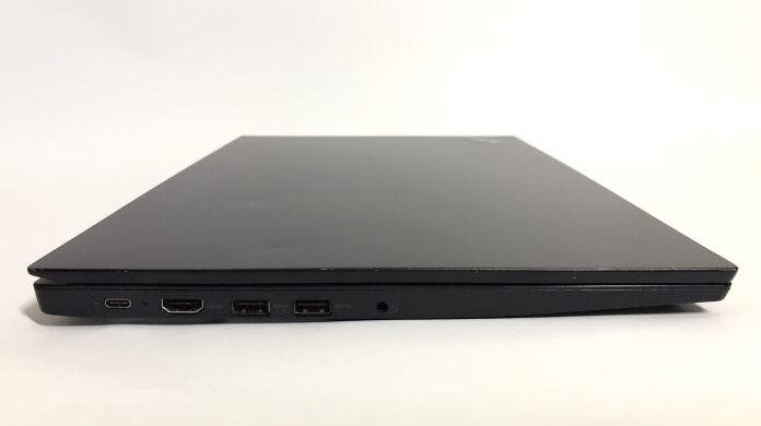Ігровий ноутбук Б-клас Lenovo ThinkPad E580 / 15.6" (1920x1080) IPS / Intel Core i7-8550U (4 (8) ядра по 1.8 - 4.0 GHz) / 16 GB DDR4 / 256 GB SSD / AMD Radeon RX 550, 2 GB GDDR5, 128-bit / WebCam / Win 11 Pro