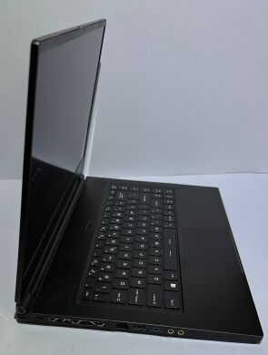 Ігровий ноутбук Б-клас MSI GS65 Stealth Thin 8RF / 15.6" (1920x1080) IPS / Intel Core i7-8750H (6 (12) ядра по 2.2 - 4.1 GHz) / 32 GB DDR4 / 512 GB SSD / nVidia GeForce GTX 1070 Max-Q, 8 GB GDDR5, 256-bit / WebCam / Win 11 Pro