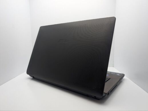 Ноутбук Asus X73E / 17.3" (1600x900) TN / Intel Core i3-2350M (2 (4) ядра по 2.3 GHz) / 6 GB DDR3 / 320 GB HDD / Intel HD Graphics 3000 / WebCam / DVD-ROM Ноутбук Asus X73E / 17.3" (1600x900) TN / Intel Core i3-2350M (2 (4) ядра по 2.3 GHz) / 6 GB DDR3 / 320 GB HDD / Intel HD Graphics 3000 / WebCam / DVD-ROM