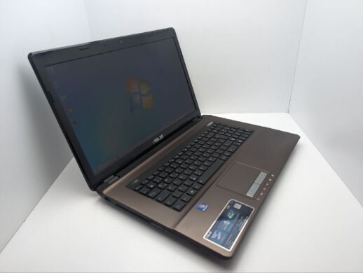 Ноутбук Asus X73E / 17.3" (1600x900) TN / Intel Core i3-2350M (2 (4) ядра по 2.3 GHz) / 6 GB DDR3 / 320 GB HDD / Intel HD Graphics 3000 / WebCam / DVD-ROM Ноутбук Asus X73E / 17.3" (1600x900) TN / Intel Core i3-2350M (2 (4) ядра по 2.3 GHz) / 6 GB DDR3 / 320 GB HDD / Intel HD Graphics 3000 / WebCam / DVD-ROM