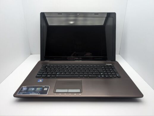Ноутбук Asus X73E / 17.3" (1600x900) TN / Intel Core i3-2350M (2 (4) ядра по 2.3 GHz) / 6 GB DDR3 / 320 GB HDD / Intel HD Graphics 3000 / WebCam / DVD-ROM Ноутбук Asus X73E / 17.3" (1600x900) TN / Intel Core i3-2350M (2 (4) ядра по 2.3 GHz) / 6 GB DDR3 / 320 GB HDD / Intel HD Graphics 3000 / WebCam / DVD-ROM