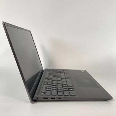 Игровой ноутбук Б-класс Dell Vostro 7500 / 15.6" (1920x1080) IPS / Intel Core i7-10750H (6 (12) ядер по 2.6 - 5.0 GHz) / 16 GB DDR4 / 512 GB SSD / nVidia GeForce GTX 1650 Ti, 4 GB GDDR6, 128-bit / WebCam / TouchID Игровой ноутбук Б-класс Dell Vostro 7500 / 15.6" (1920x1080) IPS / Intel Core i7-10750H (6 (12) ядер по 2.6 - 5.0 GHz) / 16 GB DDR4 / 512 GB SSD / nVidia GeForce GTX 1650 Ti, 4 GB GDDR6, 128-bit / WebCam / TouchID