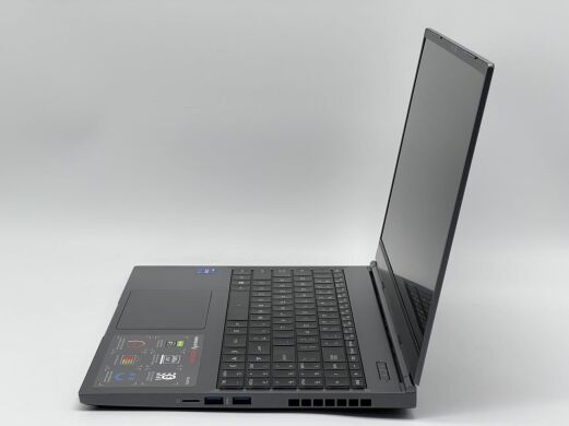 Игровой ультрабук Б-класс Maingear Vector Pro MG-VCP15l-3070 / 15.6" (1920x1080) IPS / Intel Core i7-11800H (8 (16) ядер по 2.3 - 4.6 GHz) / 32 GB DDR4 / 960 GB SSD / nVidia GeForce RTX 3070, 8 GB GDDR6, 256-bit / WebCam 