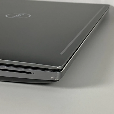 Мобильная рабочая станция Б-класс Dell Precision 7540 / 15.6" (3840x2160) IPS / Intel Core i7-9850H (6 (12) ядер по 2.6 - 4.6 GHz) / 16 GB DDR4 / 512 GB SSD / nVidia Quadro T1000, 4 GB GDDR5, 128-bit / TouchID / WebCam