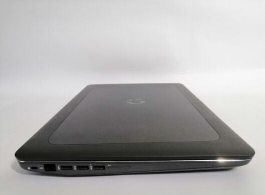 Мобільна робоча станція HP ZBook 17 G3 / 17.3" (1920x1080) IPS / Intel Xeon E3-1535M v5 (4 (8) ядра по 2.9 - 3.8 GHz) / 32 GB DDR4 / 1000 GB SSD M.2 / nVidia Quadro P5000, 16 GB GDDR5X, 256-bit / WebCam / HDMI