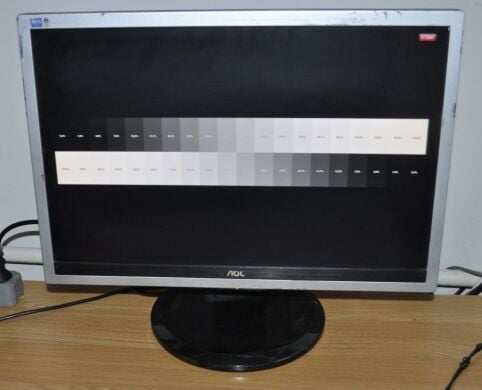 Монитор Б-класс AOC 2219P2 / 22" (1680x1050) TN / VGA, DVI / Встроенные колонки 2x 1W / VESA 100x100