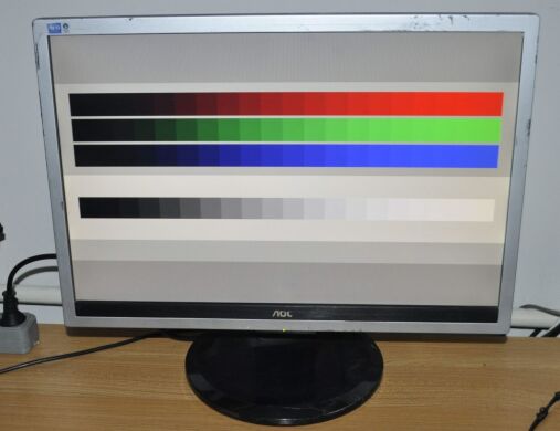Монитор Б-класс AOC 2219P2 / 22" (1680x1050) TN / VGA, DVI / Встроенные колонки 2x 1W / VESA 100x100