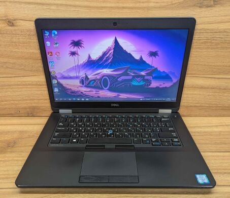 Ноутбук Б-класс Dell Latitude E5470 / 14" (1366x768) TN / Intel Core i5-6300U (2 (4) ядра по 2.4 - 3.0 GHz) / 8 GB DDR4 / 256 GB SSD / Intel HD Graphics 520 / WebCam / Windows 10