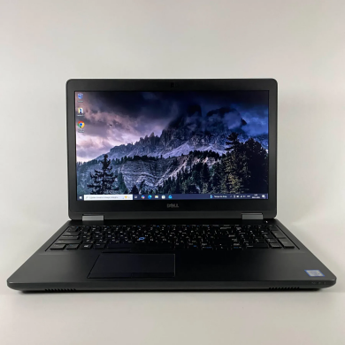 Ноутбук Б-класс Dell Latitude E5570 / 15.6" (1366x768) TN / Intel Core i5-6300HQ (4 ядра по 2.3 - 3.2 GHz) / 8 GB DDR4 / 128 GB SSD / Intel HD Graphics 520 / WebCam / SIM
