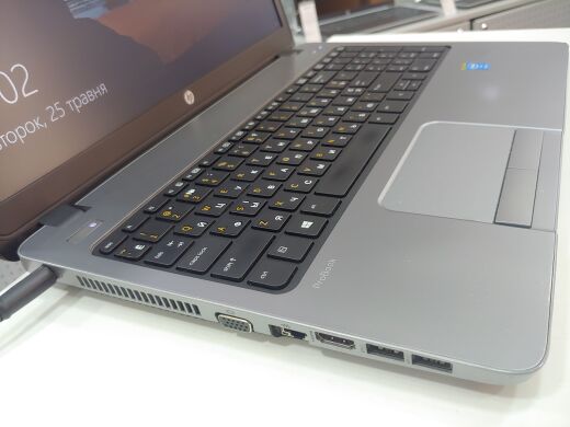 Ноутбук HP ProBook 450 G1 / 15.6" (1366x768) TN / Intel Core i3-4000M (2 (4) ядра по 2.4 GHz) / 4 GB DDR3 / 120 GB SSD / WebCam / DVD-RW / USB 3.0 / HDMI