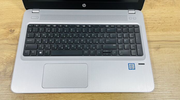 Ноутбук HP ProBook 450 G4 / 15.6" (1920x1080) TN / Intel Core i5-7200U (2 (4) ядра по 2.5 - 3.1 GHz) / 16 GB DDR4 / 256 GB SSD + 500 GB HDD / Intel HD Graphics 620 / WebCam / DVD-RW / Windows 10 PRO