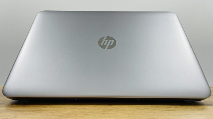 Ноутбук HP ProBook 450 G4 / 15.6" (1920x1080) TN / Intel Core i5-7200U (2 (4) ядра по 2.5 - 3.1 GHz) / 16 GB DDR4 / 256 GB SSD + 500 GB HDD / Intel HD Graphics 620 / WebCam / DVD-RW / Windows 10 PRO