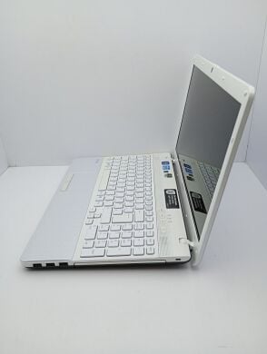 Ноутбук Sony VPC3L / 15.6" (1366x768) TN / Intel Core i5-2450M (2 (4) ядра по 2.5 - 3.1 GHz) / 6 GB DDR3 / 1000 GB HDD / nVidia GeForce 410M, 1 GB GDDR3, 64-bit / WebCam