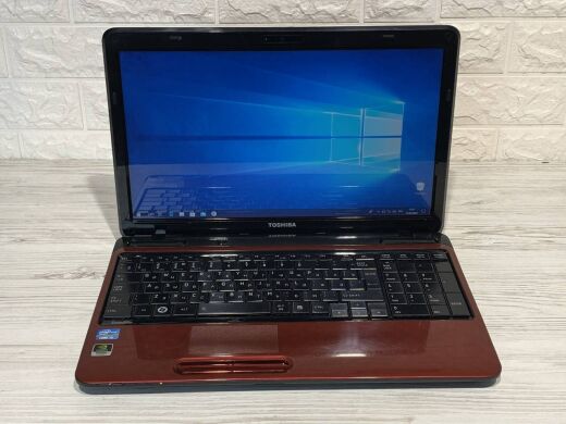 Ноутбук Toshiba Satellite L755 / 15.6" (1366x768) TN / Intel Core i3-2310M (2 (4) ядра по 2.1 GHz) / 4 GB DDR3 / 120 GB SSD / nVidia GeForce GT 525M, 1 GB DDR3, 128-bit / WebCam / DVD-ROM