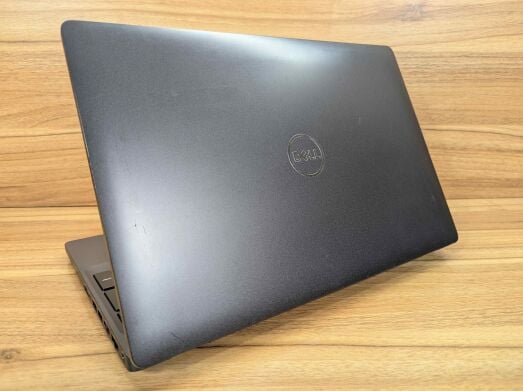 Ультрабук Б-класс Dell Latitude 5500 / 15.6" (1920x1080) IPS / Intel Core i7-8665U (4 (8) ядра по 1.9 - 4.8 GHz) / 8 GB DDR4 / 256 GB SSD / Intel UHD Graphics / USB Type-C / Windows 10 Ультрабук Б-класс Dell Latitude 5500 / 15.6" (1920x1080) IPS / Intel Core i7-8665U (4 (8) ядра по 1.9 - 4.8 GHz) / 8 GB DDR4 / 256 GB SSD / Intel UHD Graphics / USB Type-C / Windows 10