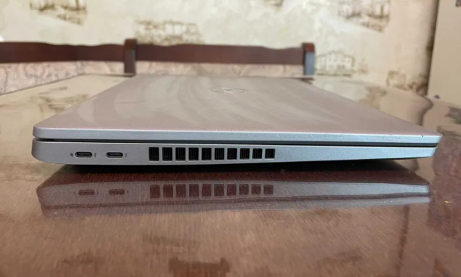 Ультрабук Dell Latitude 5520 / 15.6" (1920x1080) IPS / Intel Core i7-1185G7 (4 (8) ядра по 3.0 - 4.8 GHz) / 16 GB DDR4 / 512 GB SSD / Intel Iris Xe Graphics / WebCam