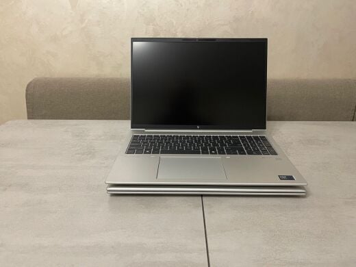 Ультрабук HP EliteBook 860 G11 / 16" (1920x1200) IPS / Intel Core Ultra 7 165U (12 (14) ядер по 1.7 - 4.9 GHz) / 16 GB DDR5 / 512 GB SSD M.2 / Intel Graphics / WebCam / Fingerprint