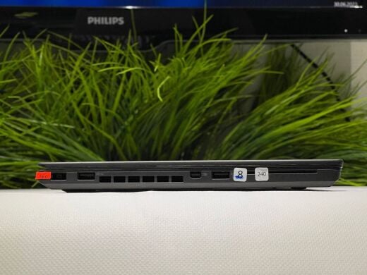 Ультрабук Lenovo ThinkPad T460 / 14" (1920x1080) IPS / Intel Core i5-6200U (2 (4) ядра по 2.3 - 2.8 GHz) / 8 GB DDR3 / 480 GB SSD / Intel HD Graphics 520 / WebCam Ультрабук Lenovo ThinkPad T460 / 14" (1920x1080) IPS / Intel Core i5-6200U (2 (4) ядра по 2.3 - 2.8 GHz) / 8 GB DDR3 / 480 GB SSD / Intel HD Graphics 520 / WebCam