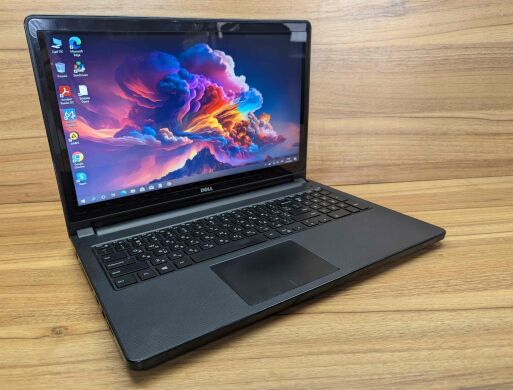 Ноутбук Dell Inspiron 5558 / 15.6" (1366x768) TN Touch / Intel Core i3-4030U (2 (4) ядра по 1.9 GHz) / 8 GB DDR3 / 240 GB SSD / Intel HD Graphics 4400 / WebCam / Windows 10 Ноутбук Dell Inspiron 5558 / 15.6" (1366x768) TN Touch / Intel Core i3-4030U (2 (4) ядра по 1.9 GHz) / 8 GB DDR3 / 240 GB SSD / Intel HD Graphics 4400 / WebCam / Windows 10