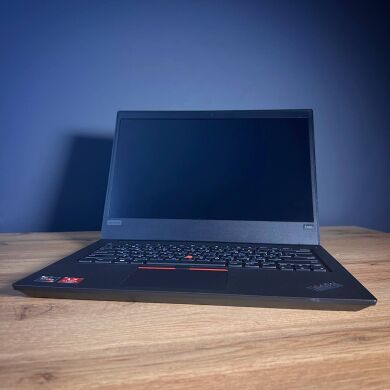 Ноутбук Lenovo ThinkPad E495 / 14" (1920x1080) IPS / AMD Ryzen 5 3500U (4 (8) ядра по 2.1 - 3.7 GHz) / 16 GB DDR4 / 256 GB SSD / AMD Radeon Vega 8 Graphics / WebCam