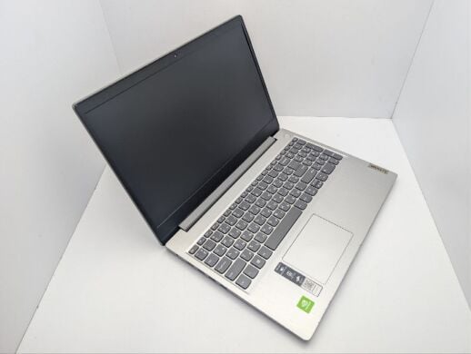 Ноутбук Lenovo IdeaPad 3 15IM / 15.6" (1920x1080) IPS / Intel Pentium Gold 6405U (2 (4) ядра по 4.1 GHz) / 8 GB DDR4 / 250 GB SSD / nVidia GeForce MX130, 2 GB GDDR5, 64-bit / WebCam