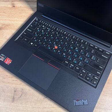 Ноутбук Lenovo ThinkPad E495 / 14" (1920x1080) IPS / AMD Ryzen 5 3500U (4 (8) ядра по 2.1 - 3.7 GHz) / 16 GB DDR4 / 256 GB SSD / AMD Radeon Vega 8 Graphics / WebCam