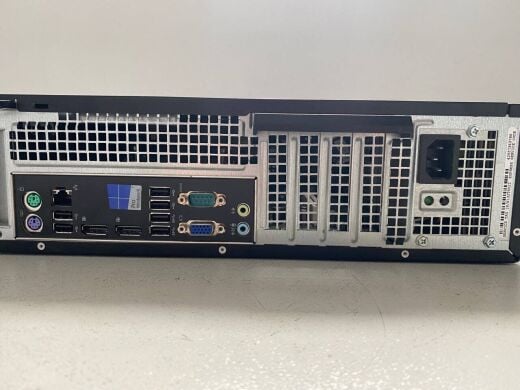 Комп'ютер Dell OptiPlex 7010 Desktop / Intel Core i5-3470 (4 ядра по 3.2 - 3.6 GHz) / 8 GB DDR3 / 240 GB SSD / Intel HD Graphics 2500 / DVD-ROM Комп'ютер Dell OptiPlex 7010 Desktop / Intel Core i5-3470 (4 ядра по 3.2 - 3.6 GHz) / 8 GB DDR3 / 240 GB SSD / Intel HD Graphics 2500 / DVD-ROM