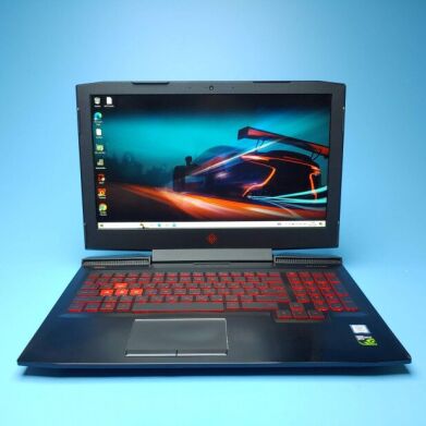 Ігровий ноутбук HP Omen 15-ce019dx / 15.6" (1920x1080) IPS / Intel Core i7-7700HQ (4 (8) ядра по 2.8 - 3.8 GHz) / 16 GB DDR4 / 500 GB SSD / nVidia GeForce GTX 1050 Ti, 4 GB GDDR5, 128-bit / WebCam / Win 10 Home