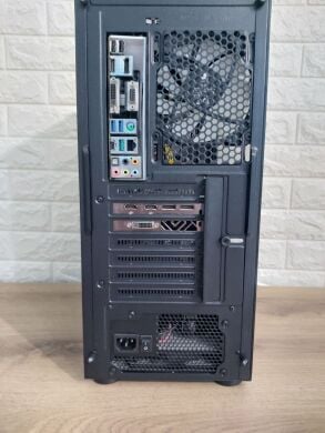 Комп'ютер 1stPlayer FireBase XF Tower / Intel Core i5-6600 (4 ядра по 3.3 - 3.9 GHz) / 16 GB DDR4 / 1000 GB SSD / AMD Radeon RX 570, 8 GB GDDR5, 256-bit / 430W