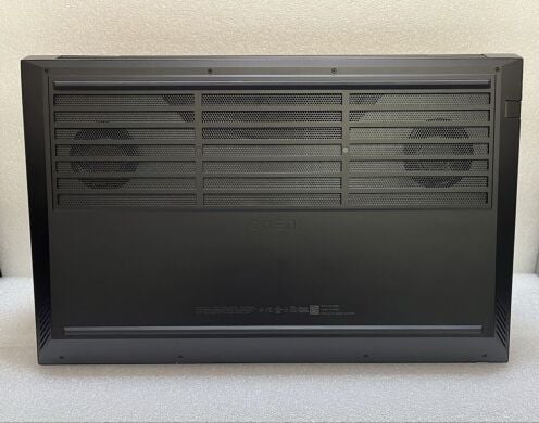 Ігровий ноутбук Б-клас HP Omen 17t-cm200 / 17.3" (2560x1440) IPS / Intel Core i9-13900HX (24 (32) ядра по 3.9 - 5.4 GHz) / 16 GB DDR5 / 512 GB SSD / nVidia GeForce RTX 4080, 12 GB GDDR6, 192-bit / WebCam