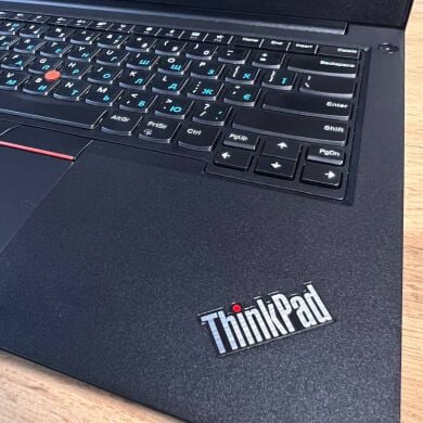 Ноутбук Lenovo ThinkPad E495 / 14" (1920x1080) IPS / AMD Ryzen 5 3500U (4 (8) ядра по 2.1 - 3.7 GHz) / 16 GB DDR4 / 256 GB SSD / AMD Radeon Vega 8 Graphics / WebCam