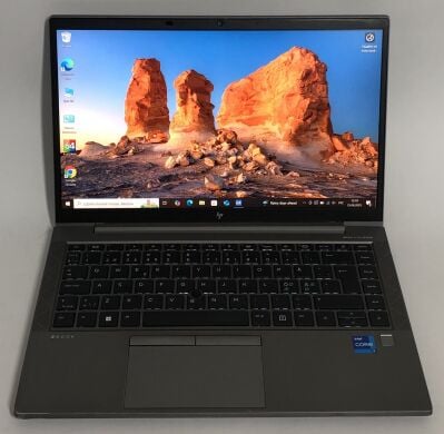 Мобільна рабоча станція Б-клас HP ZBook Firefly 14 G8 / 14" (1920x1080) IPS / Intel Core i7-1165G7 (4 (8) ядра по 2.8 - 4.7 GHz) / 32 GB DDR4 / 512 GB SSD NVMe / nVidia Quadro T500, 4 GB GDDR6, 64-bit / WebCam / Win 10 Pro