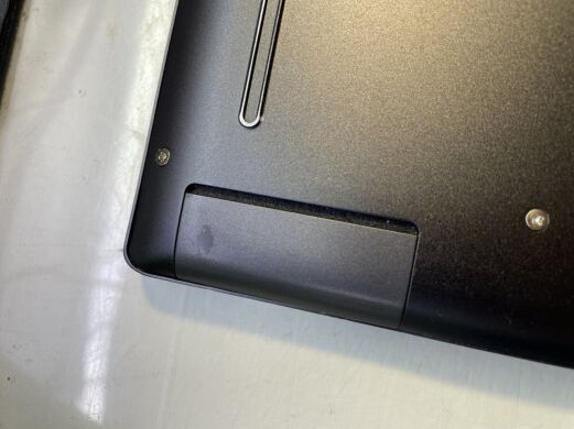 Игровой ультрабук Б-класс Dell Vostro 15 7510 / 15.6" (1920x1080) IPS / Intel Core i7-11800H (8 (16) ядер по 2.3 - 4.6 GHz) / 16 GB DDR4 / 480 GB SSD / nVidia GeForce RTX 3050, 4 GB GDDR6, 128-bit / WebCam