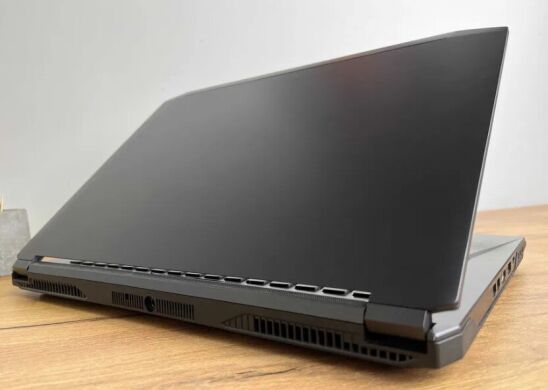 Игровой ноутбук Schenker XMG P407 Clevo P641HK / 14" (1920x1080) IPS / Intel Core i7-7700HQ (4 (8) ядра по 2.8 - 3.8 GHz) / 32 GB DDR4 / 256 GB SSD + 500 HDD / nVidia GeForce GTX 1050 Ti, 4 GB GDDR5, 128-bit / WebCam / Win 10 Игровой ноутбук Schenker XMG P407 Clevo P641HK / 14" (1920x1080) IPS / Intel Core i7-7700HQ (4 (8) ядра по 2.8 - 3.8 GHz) / 32 GB DDR4 / 256 GB SSD + 500 HDD / nVidia GeForce GTX 1050 Ti, 4 GB GDDR5, 128-bit / WebCam / Win 10